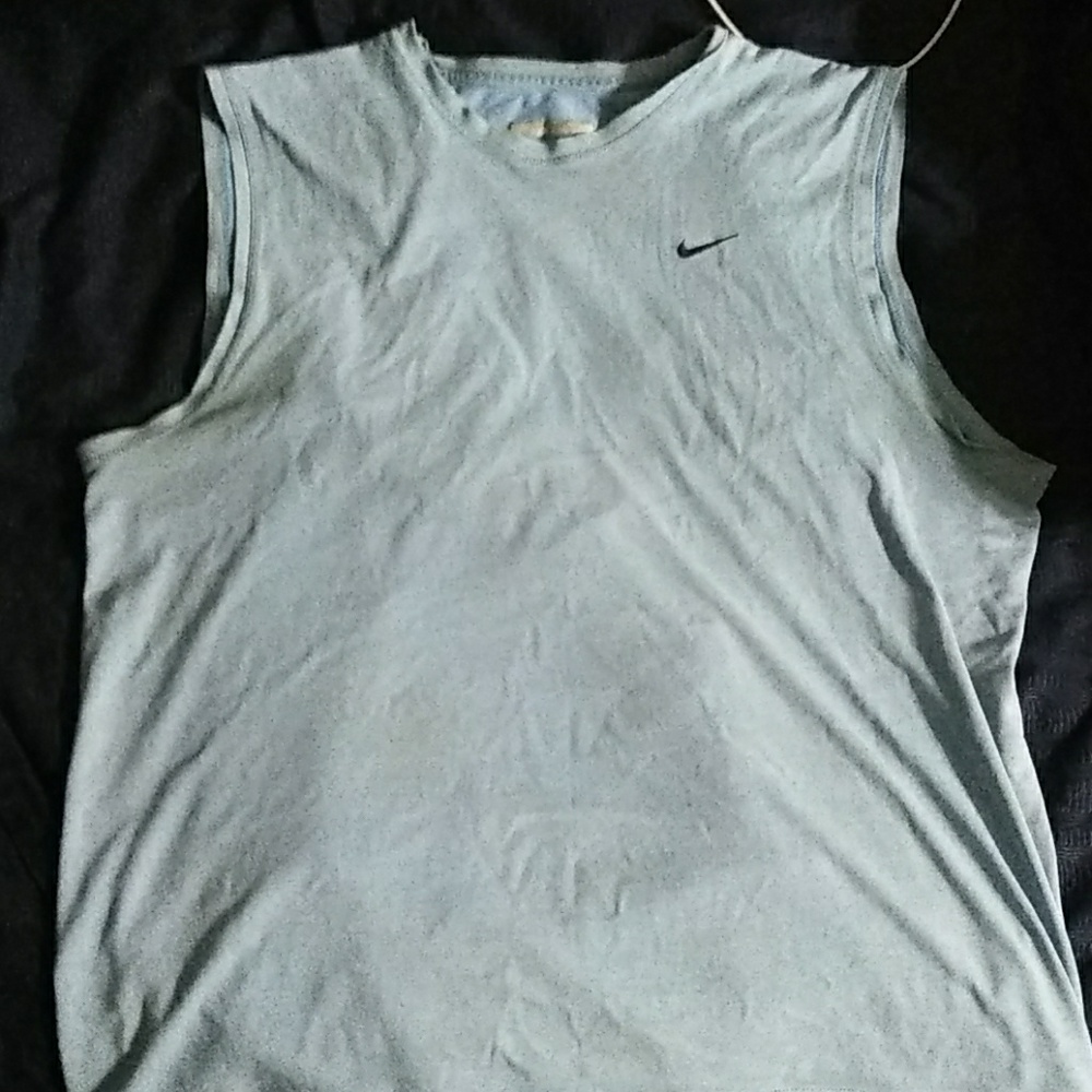 Nike sleeveless shirt